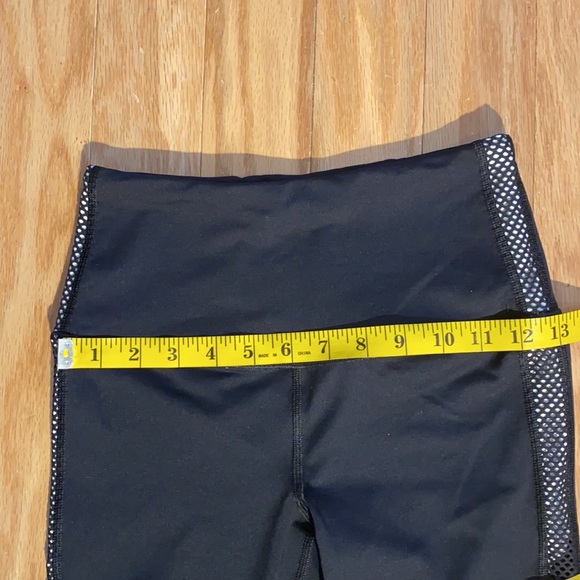 Victoria’s Secret Knockout Crop by VSX Sport XS - Picture 9 of 12